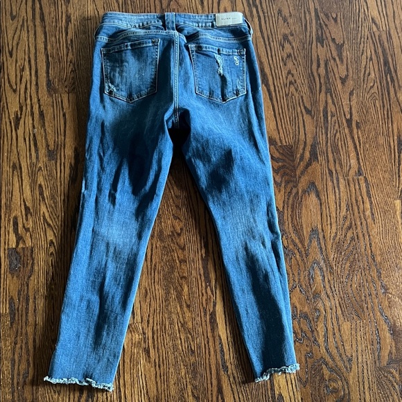 Like🆕SLINK Curvy Women's Distressed Blue Ankle Jeans Size 29/ 8 - Picture 2 of 8
